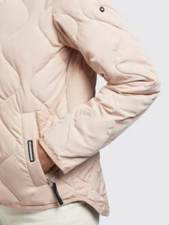 Khujo Tussenjassen Tussenjas Alma Dames Lichtroze 14 Khujo Tussenjassen Tussenjas Alma Dames Lichtroze -Kledinglijn Winkel 2f3b4c717de561ad994a16b0461c2120