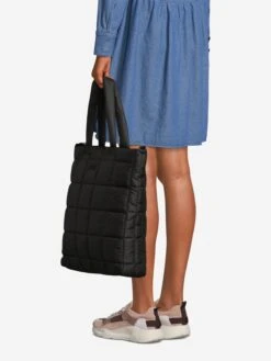 ARKK Copenhagen Shoppers Shopper Dames Zwart -Kledinglijn Winkel c2f647b0b7364fe0b32cd51ffda2eb9e