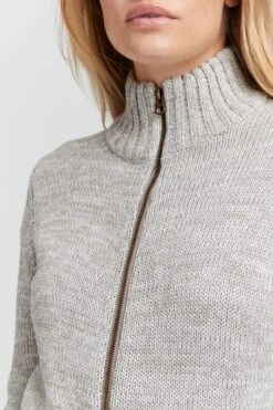 OXMO Vesten Gebreid Vest Phenix Dames Lichtgrijs 11 OXMO Vesten Gebreid Vest Phenix Dames Lichtgrijs -Kledinglijn Winkel e3a09631e9a8c984fba65d2139550548