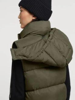Khujo Bodywarmers Bodywarmer Eden Dames Kaki -Kledinglijn Winkel f70a1abd74cd305c00e380cccf495a9c